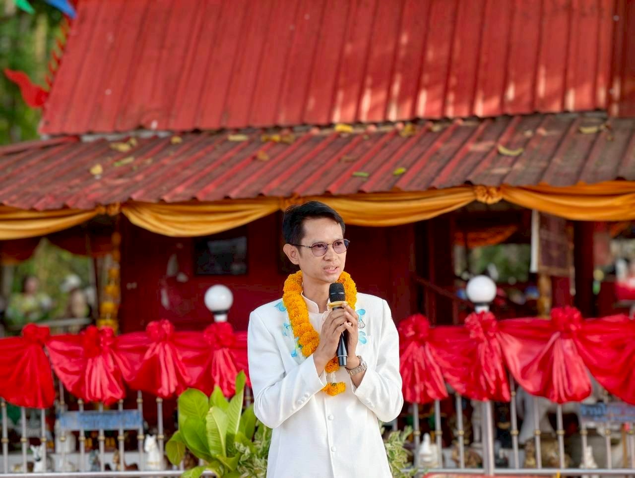 พิธีบวงสรวง สักการะศาลปู่ซอ